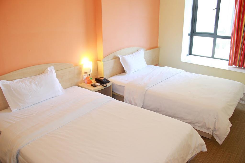 7Days Inn Qingdao Haiyunan Xinglong Road Oda fotoğraf